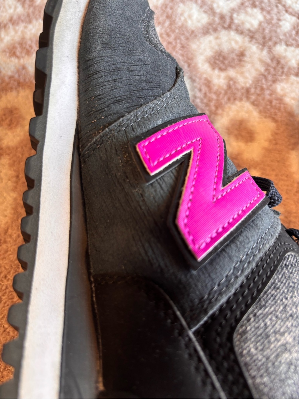 New Balance Women's Black and Hot Pink Retro Sneakers